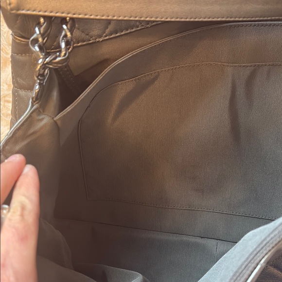 Chanel Silver Quilted Women's Bag - Picture 7 of 10